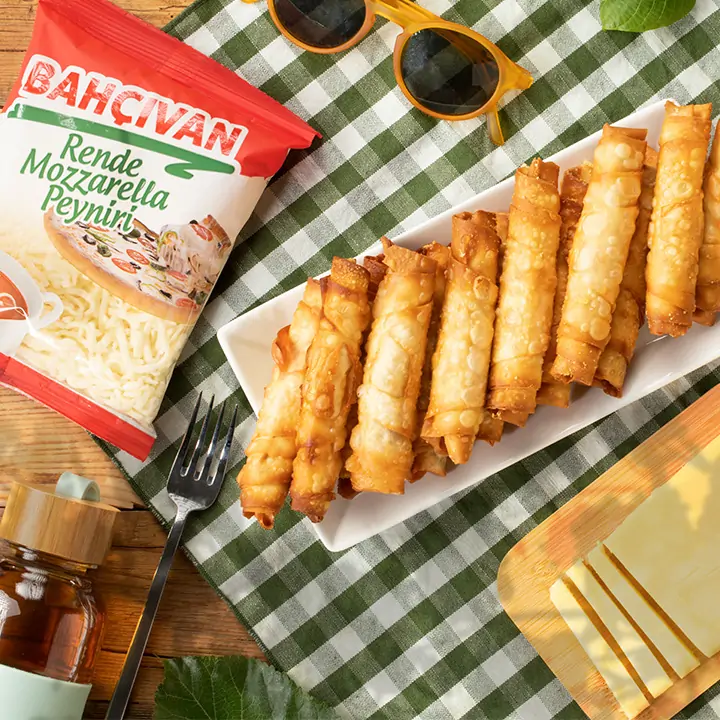 Favorilerden Peynirli & Üzümlü Börek